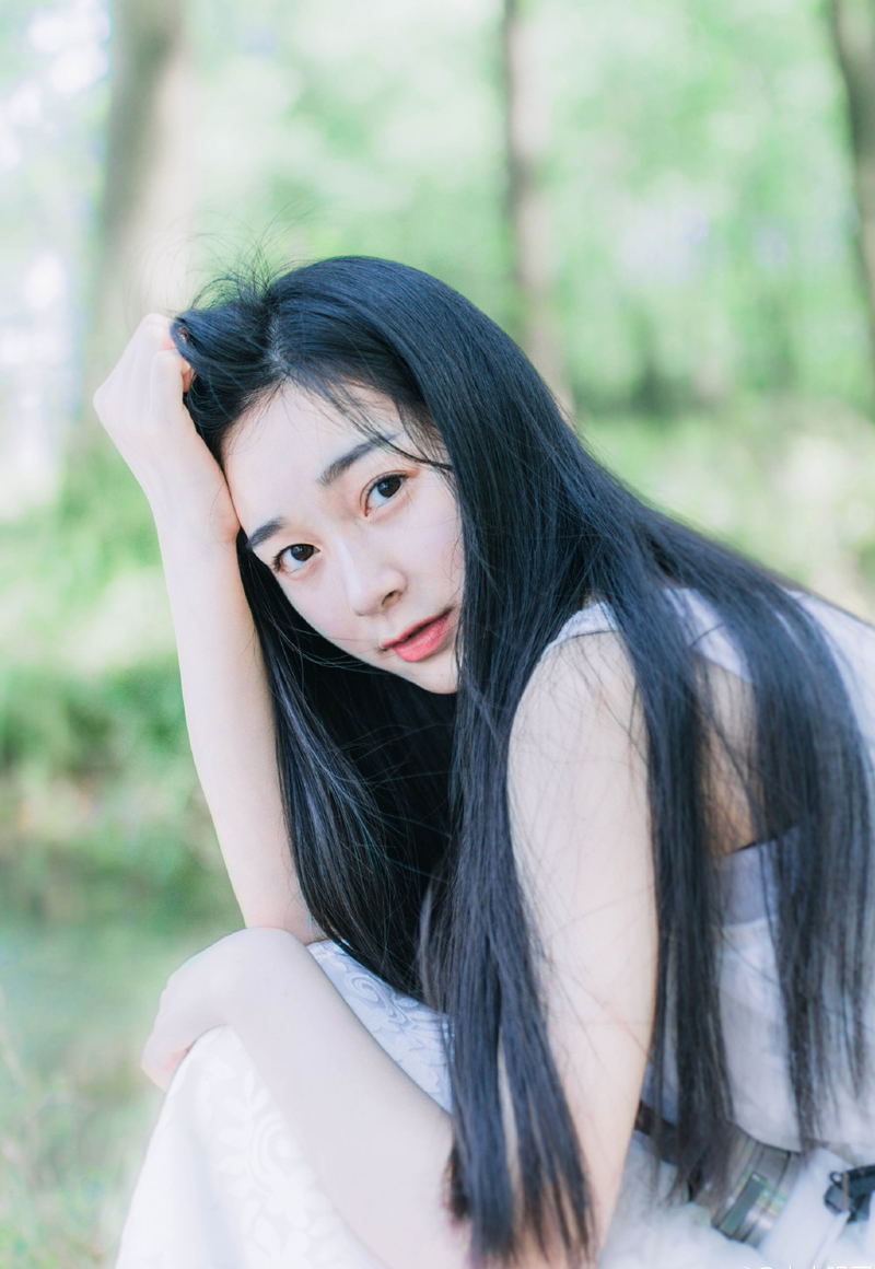 逆境总是有的，人生总要进击。愿你不要屈从于命运的安排，坚韧不拔，锲而不舍!做永远的生活强者!